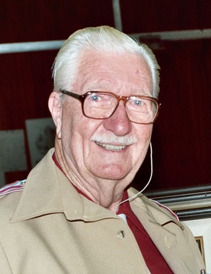 Fil:Carl Barks 1982.jpg