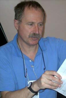 Fil:Brian Bolland.jpg