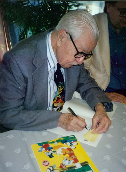 Fil:Carl Barks 1994.jpg
